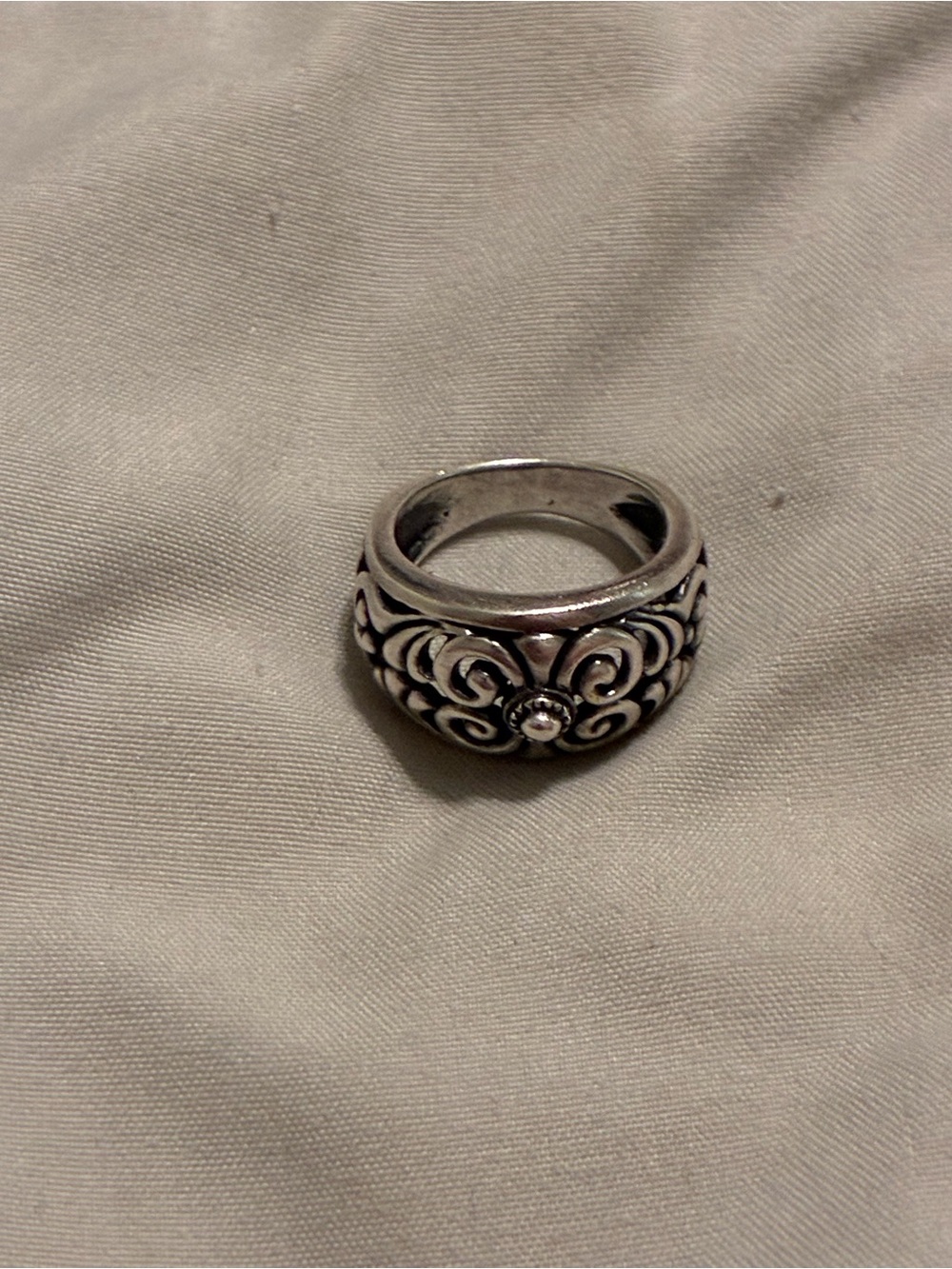 Sterling silver Vintage floral dome ring